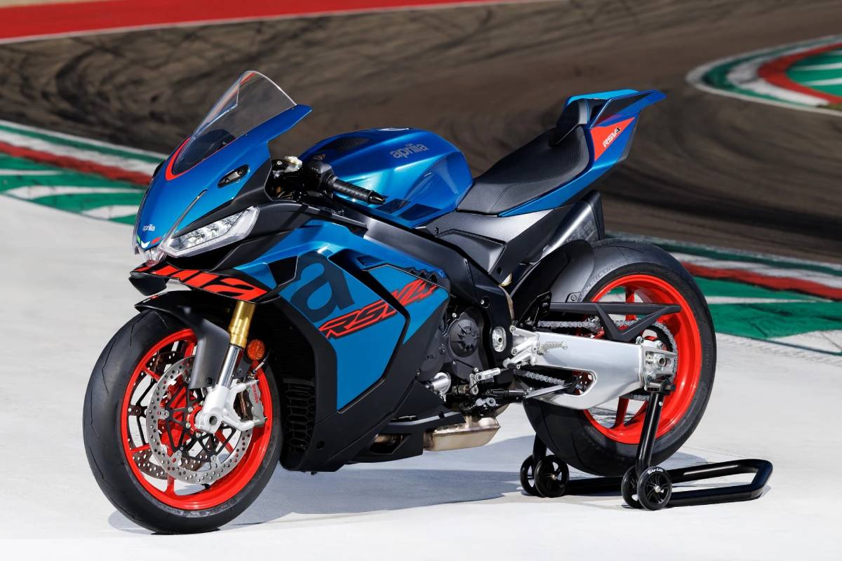 2026 Aprilia RSV4 1100